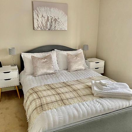 Lovely 2 Bedroom, 2 Bathroom House With Parking. Plymouth Exterior foto